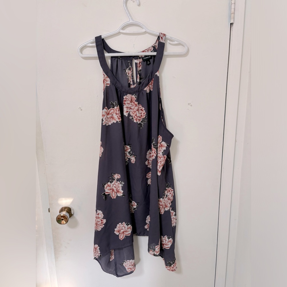 Torrid Size 4 Floral Sleeveless Tunic - Purple/Gray and Pink
